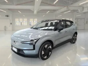 Volvo EX30 Extended Range Plus 2024