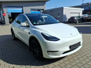 Tesla Model Y Long Range 2023