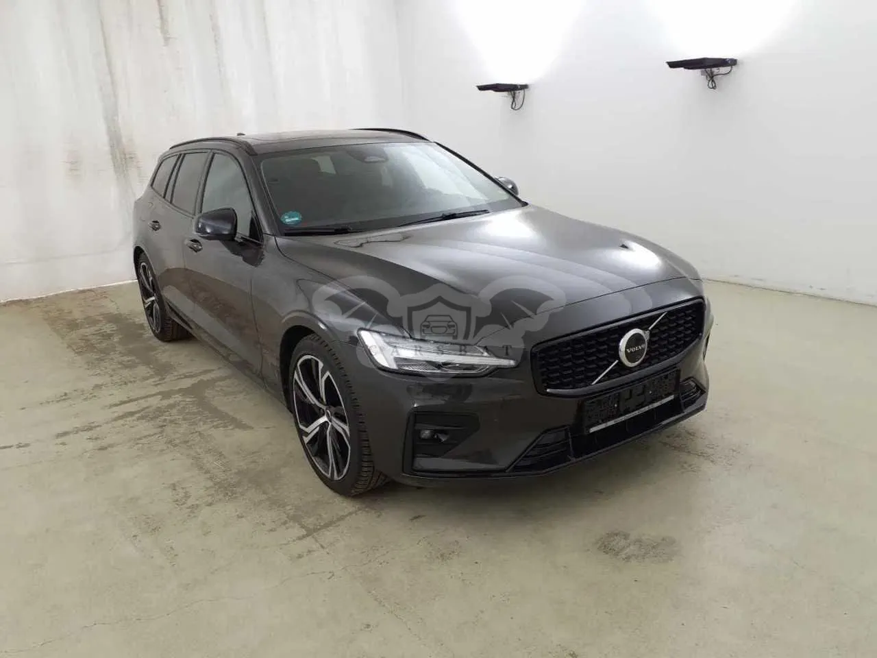 Volvo V60 B4 Plus Dark 2024