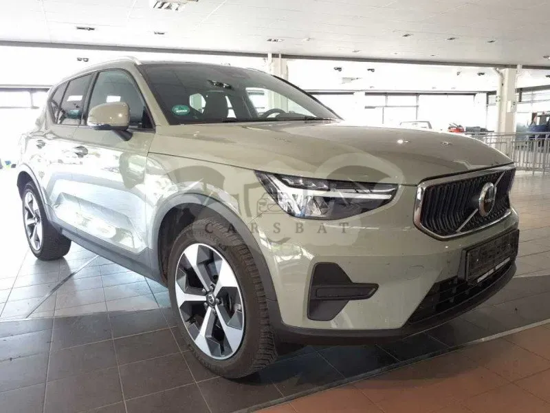 Volvo XC40 B3 Core 2024