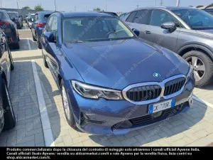 BMW 3 Series Touring 320e 2022