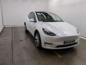 Tesla Model Y Long Range 82 kWh 2023