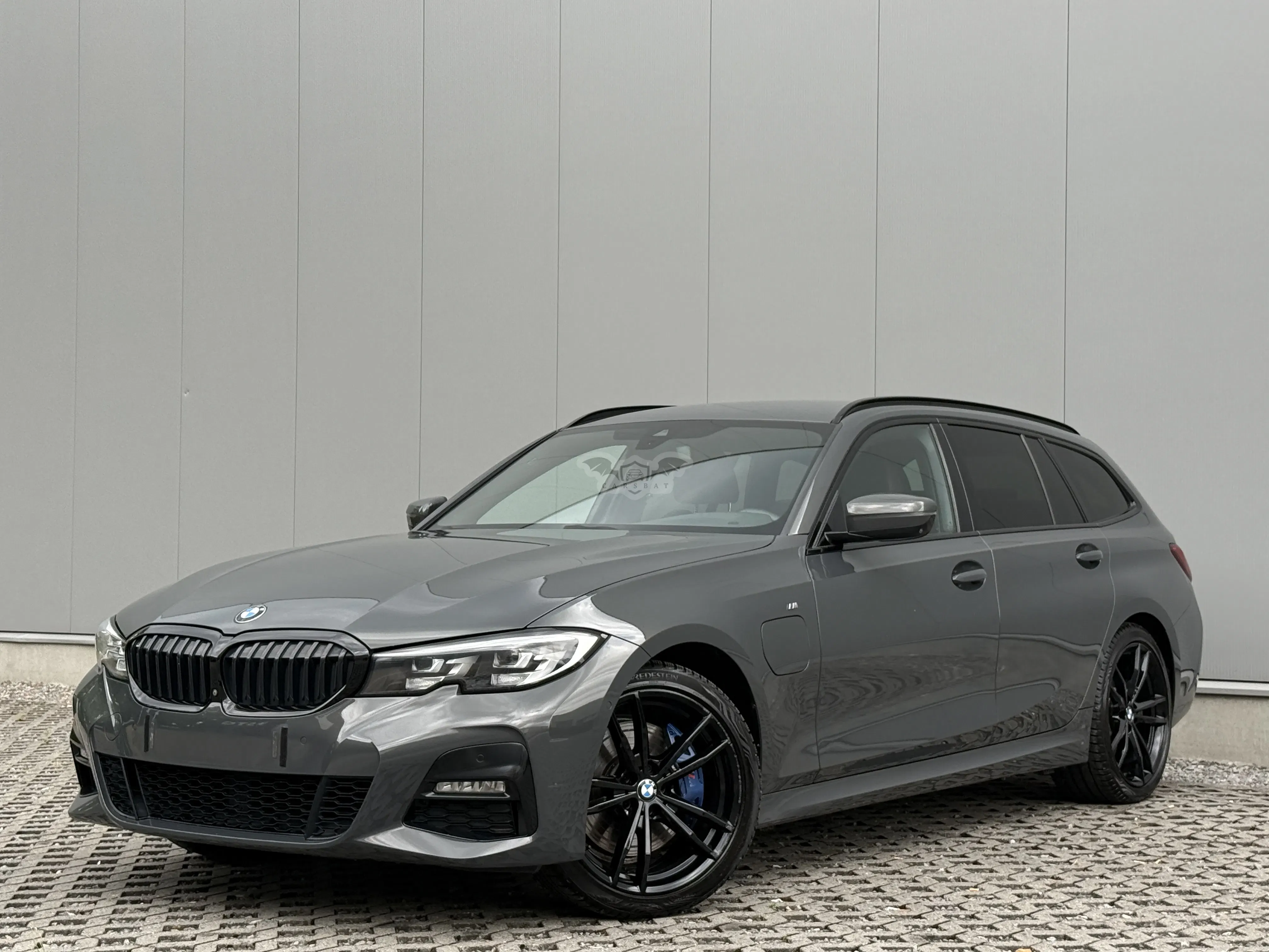 BMW 3 Series Touring 330e M-Pack 2020