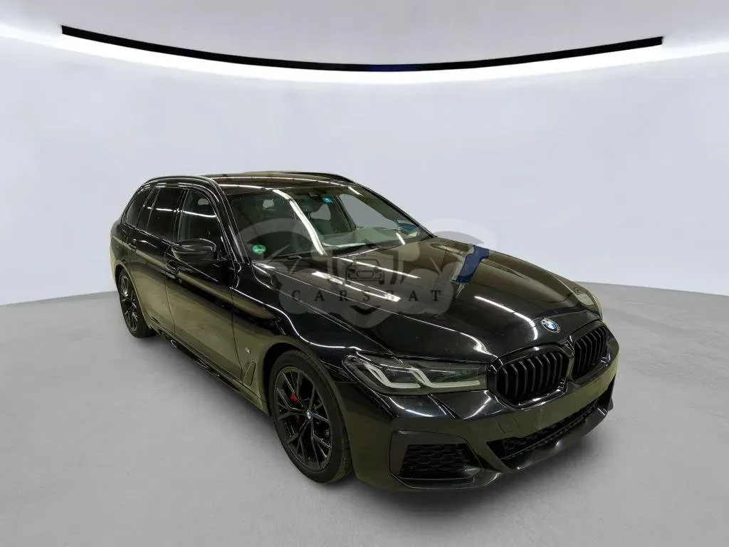 BMW 5 Series Touring 520d 2023