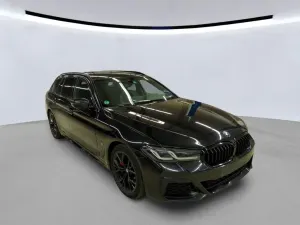 BMW 5 Series Touring 520d 2023
