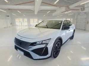 Peugeot 408 1.2 Allure Pack 2024