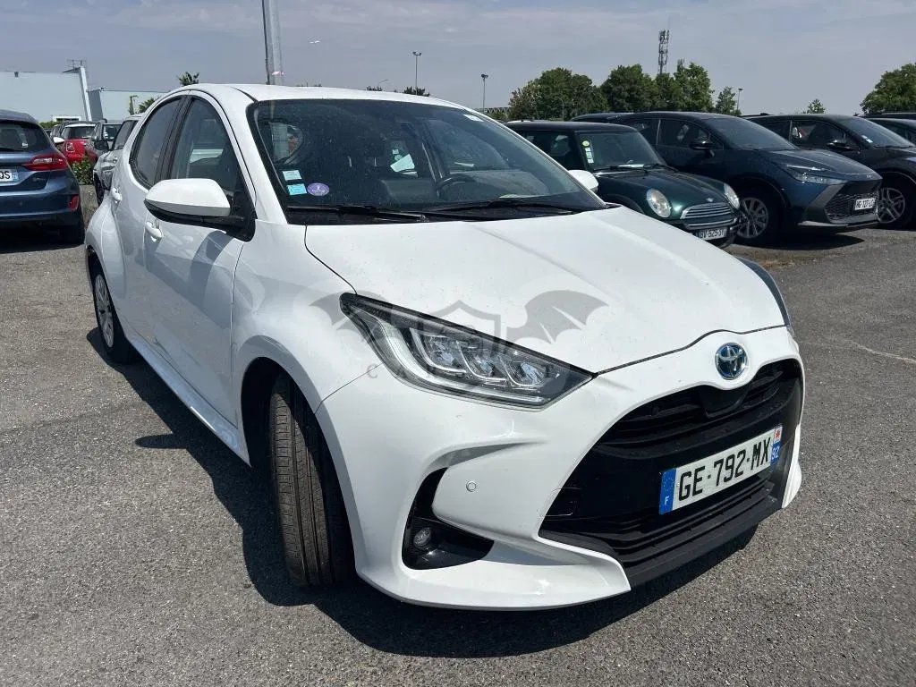 Toyota Yaris 1.5 Dynamic Business 2022