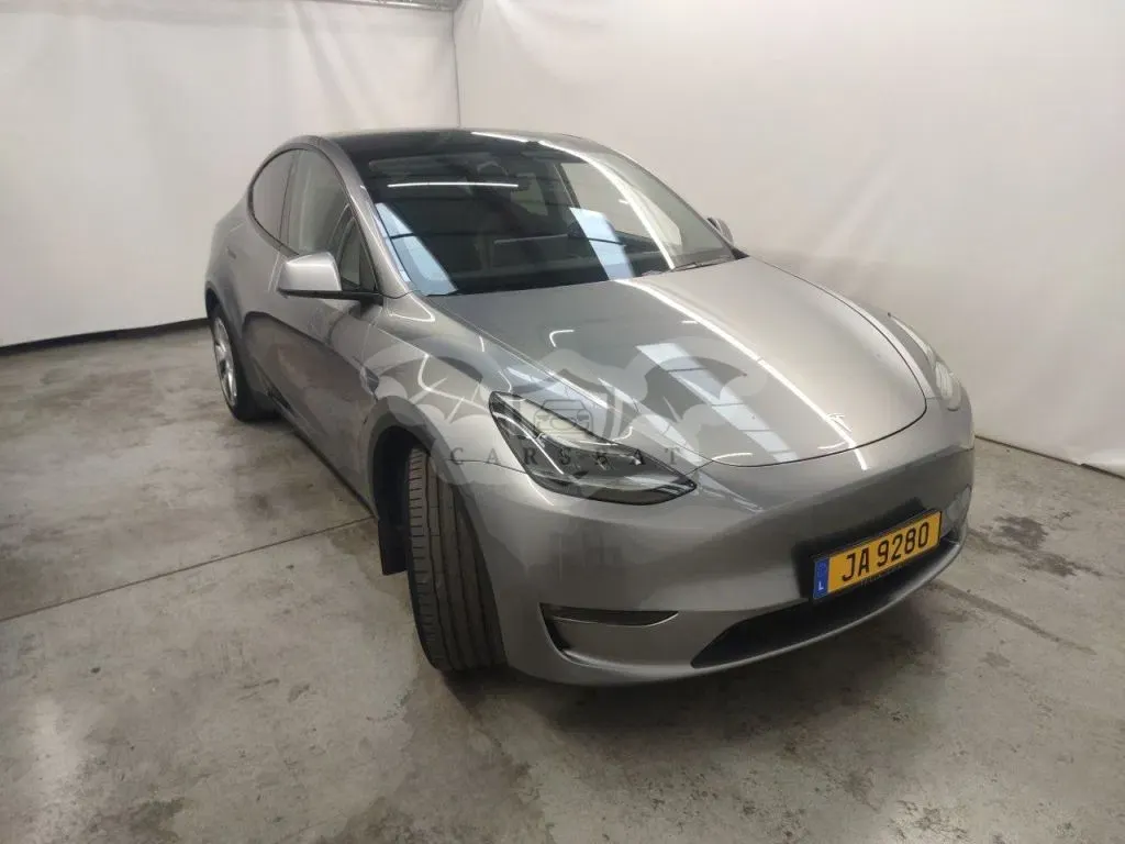 Tesla Model Y Long Range 2024