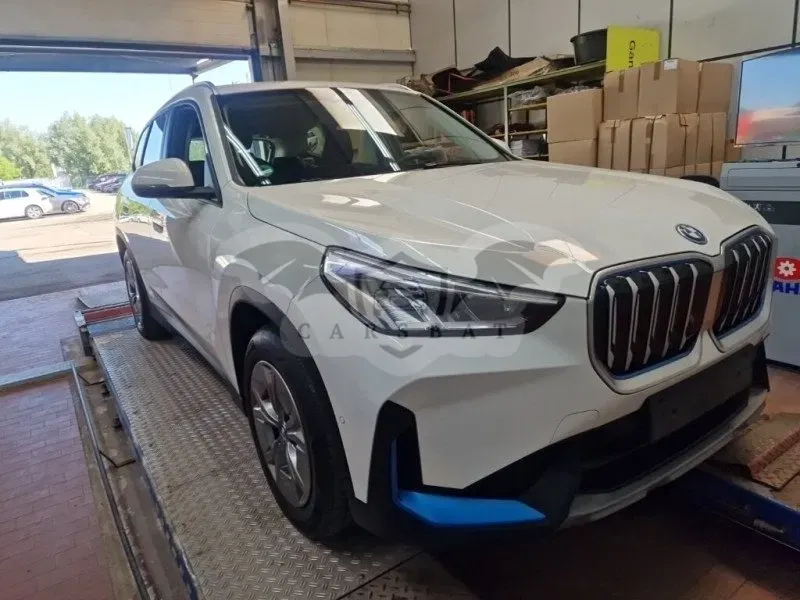 BMW iX1 30 2023