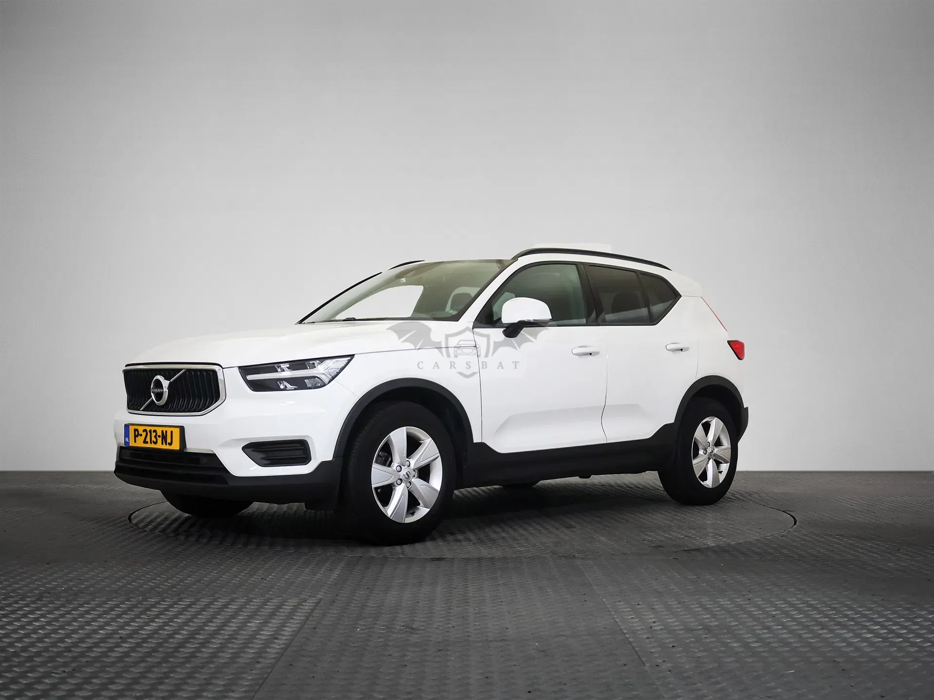 Volvo XC40 1.5 T2 Momentum Business 2022