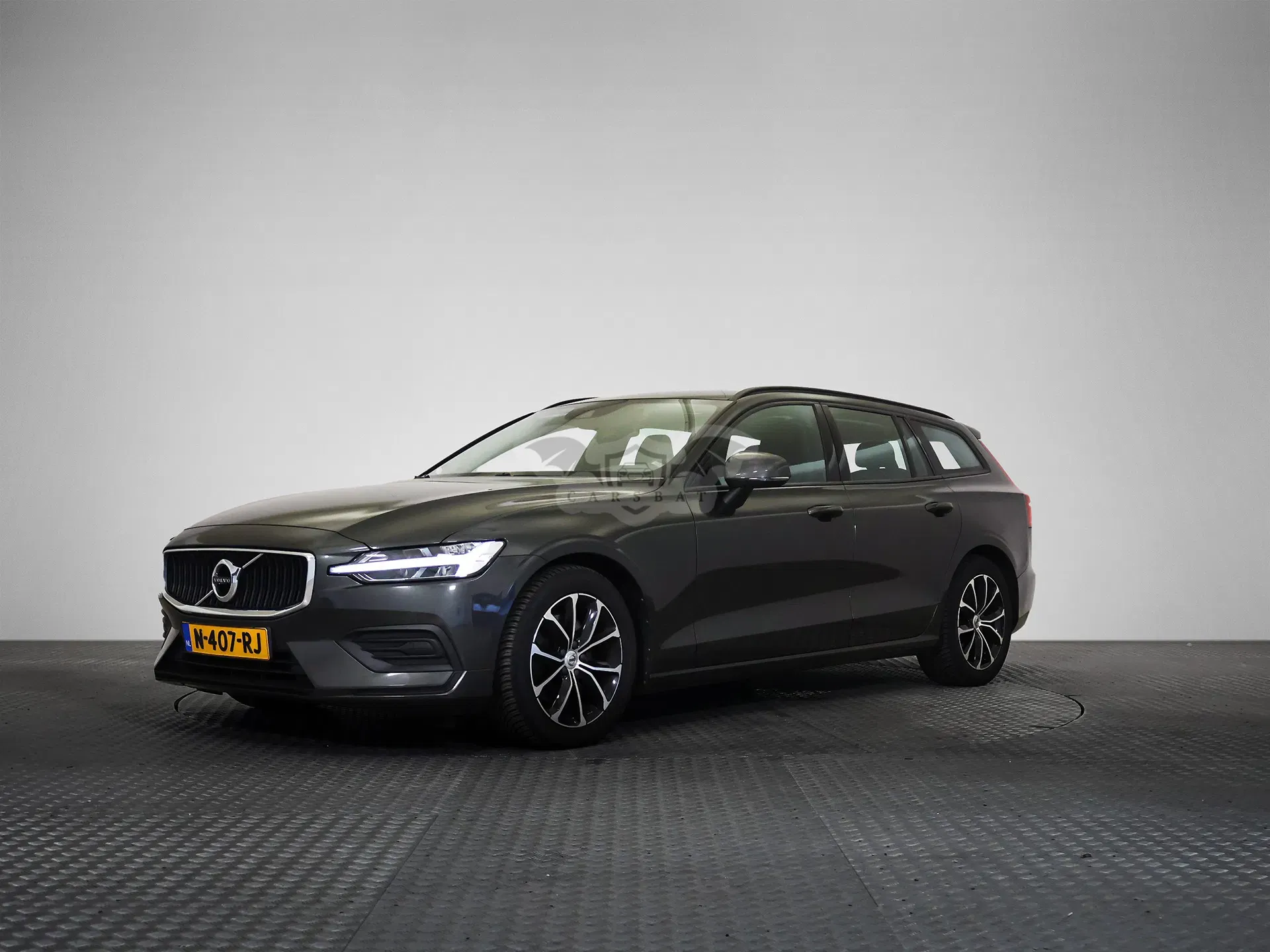 Volvo V60 B3 Momentum 2022