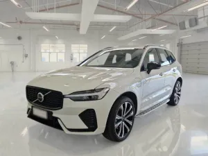 Volvo XC60 T6 R-Design 2022