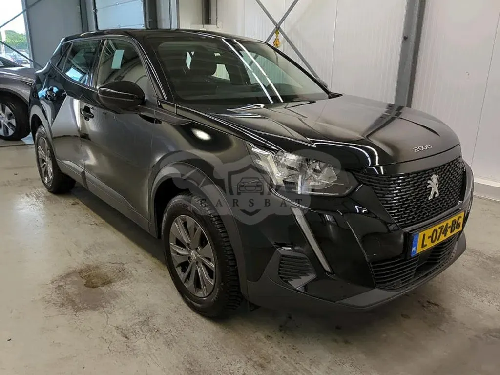 Peugeot 2008 1.2i Active 2021
