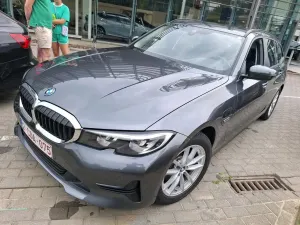 BMW 3 Series Touring 320e Business Design 2022