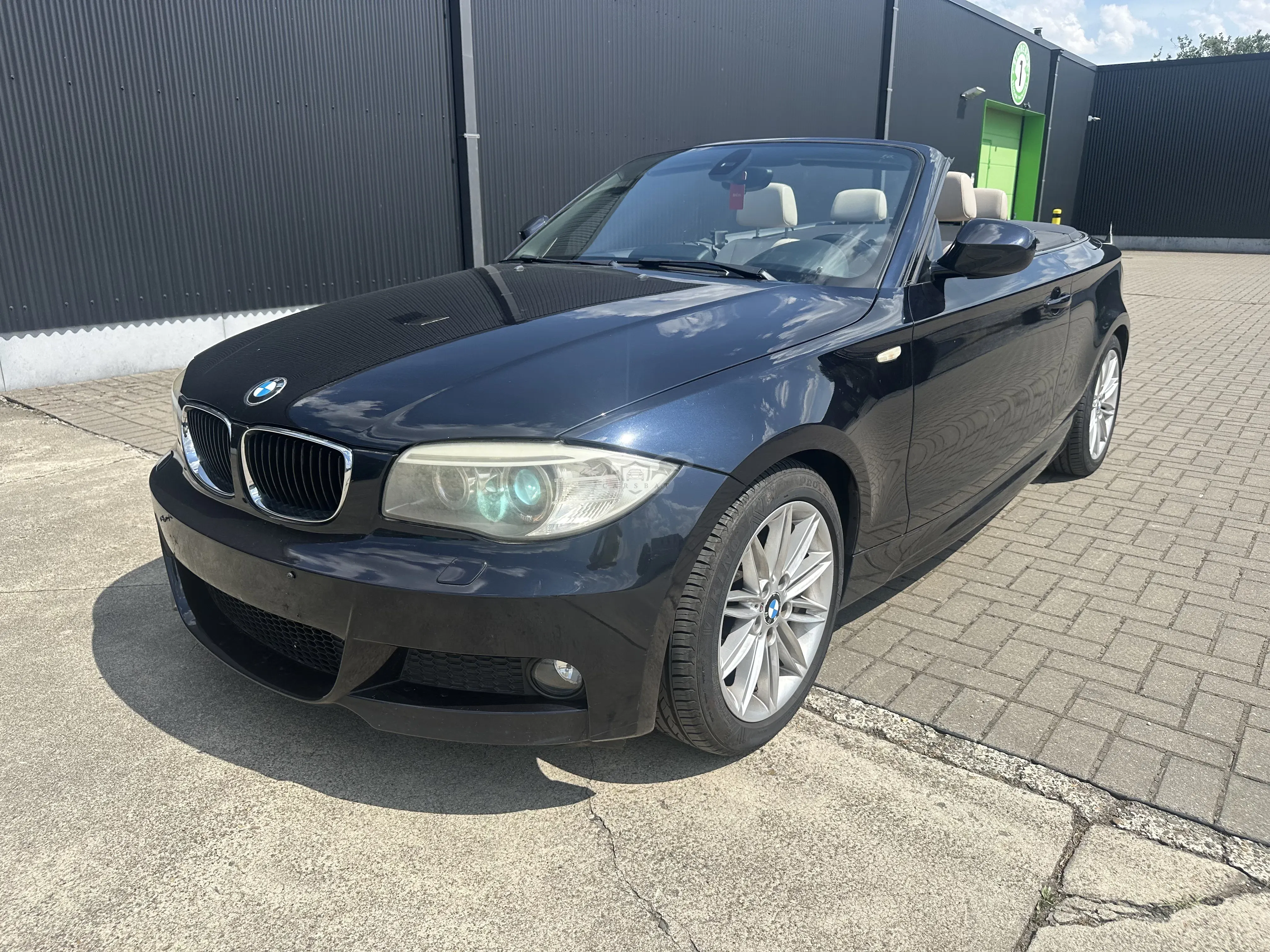 BMW 1 Series 118i M-Pack 2012