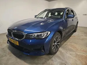 BMW 3 Series Touring 320e Business Design 2022