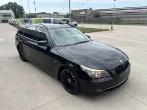 BMW 5 Series Touring 520d 2010