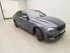 BMW 3 Series 320e 2022