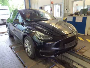 Tesla Model Y Long Range 2023