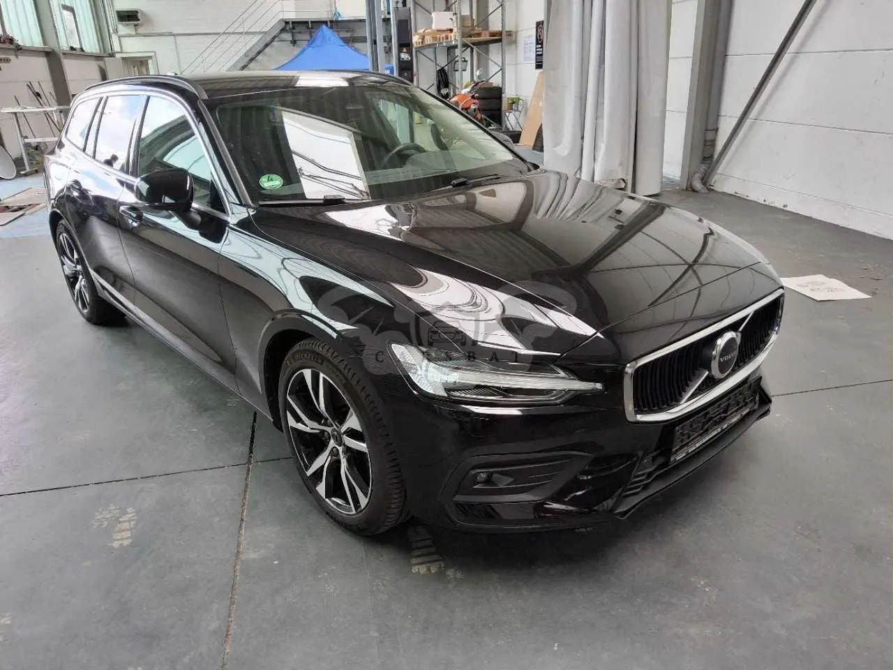 Volvo V60 B3 Core 2024