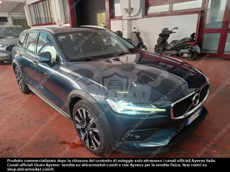 Volvo V60 Cross Country B4 Pro 2021