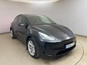 Tesla Model Y Standard Range 2023