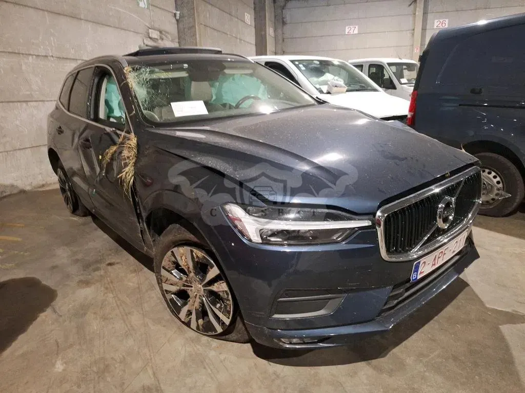Volvo XC60 2.0 B4 Momentum Pro 2021