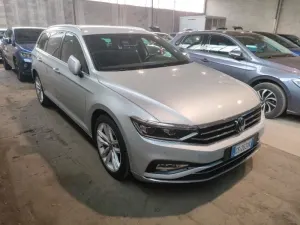 Volkswagen Passat Variant 2.0 TDI Elegance 2024
