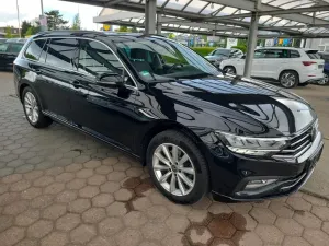 Volkswagen Passat Variant 2.0 TDI Business 2022