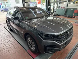 Volkswagen Touareg 3.0 TSI R-Line 2022