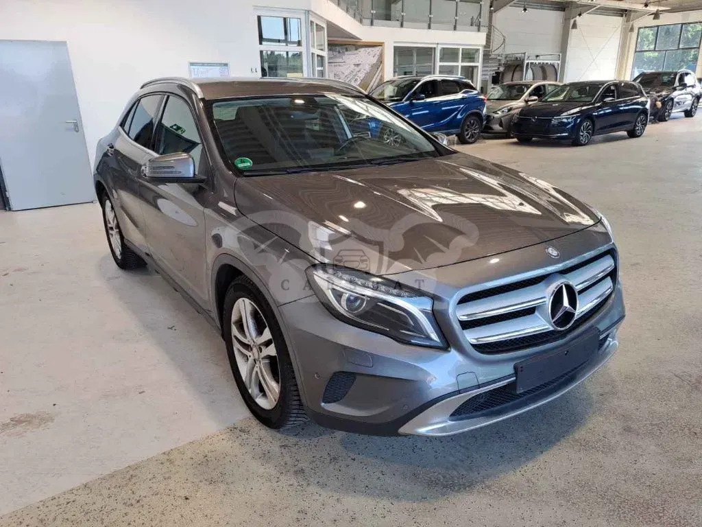 Mercedes-Benz GLA 200 2014