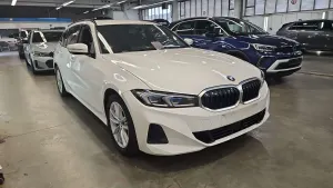 BMW 3 Series Touring 318d 2023