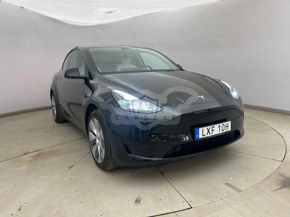 Tesla Model Y Standard Range 2023