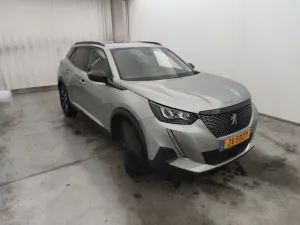 Peugeot 2008 1.2i Allure 2022