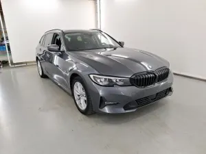 BMW 3 Series Touring 320e 2022