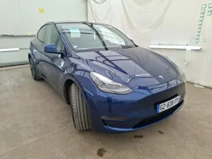 Tesla Model Y Long Range 82 kWh 2024