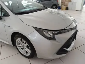 Toyota Corolla Touring Sports 1.8h Business 2021