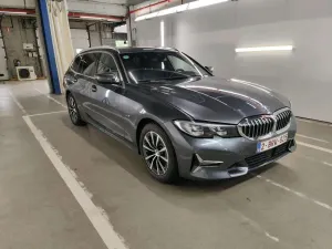 BMW 3 Series Touring 320e 2022