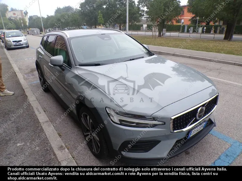 Volvo V60 Cross Country B4 Plus 2023