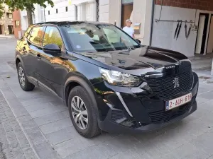 Peugeot 2008 1.2i Active 2021