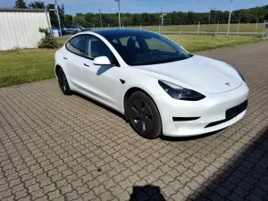 Tesla Model 3 Standard Range 2023