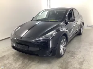 Tesla Model Y Standard Range 2023