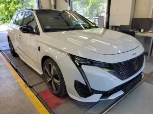 Peugeot 308 SW BlueHDi 130 EAT8 GT 2025