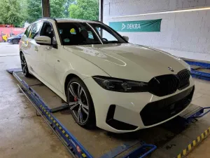 BMW 3 Series Touring 330i 2023