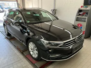 Volkswagen Passat Variant 2.0 TDI Elegance 2023