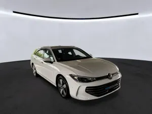 Volkswagen Passat Variant 2.0 TDI Business 2024