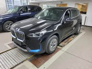 BMW iX1 65 kWh 2023