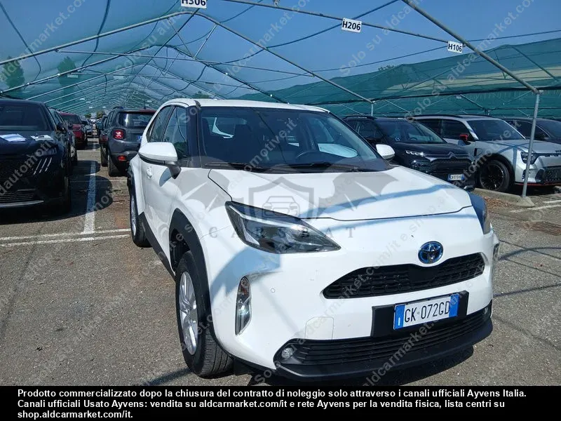 Toyota Yaris 1.5h Business 2022