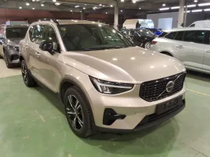 Volvo XC40 B3 Plus Dark 2023