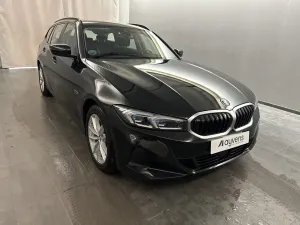 BMW 3 Series Touring 320e 2023